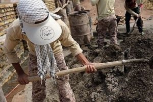 حضور به موقع جهادگران برای بازگشایی مسیرهای مسدود شده/بیشترین خسارت به باغات چای وارد شد