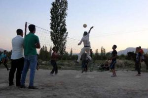 ساخت هزار زمین والیبال در فضای باز روستایی گیلان