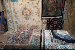 استان گیلان به پایگاه اصلی تولید “فرش ابریشمی” کشور تبدیل میشود