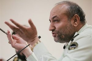 نیروی انتظامی باید صبورانه و متعهدانه به شهروندان خدمت کند