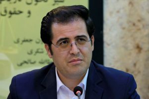 کشف بیش از ۳۰ هزار مدرک جعلی در «میدان انقلاب»/ برخی مدیران ۱۴۰ واحد را در دو ترم پاس میکنند و دکتری میگیرند!