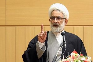 راهبرد مبین آمریکا تغییر انقلاب است/ علما در صف اول تغییرات دشمن در اعتقادات هستند/ دولت مدیریت فضای مجازی را به جوانان متعهد بسپارد