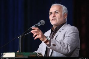 در این کشور صاحب نظریه «اسلام مُرد» از رئیس جمهور جایزه میگیرد/ با توجه به نظریه حد وسط ارسطویی خیلی از کسانی که در راس دستگاهها هستند منافقند!