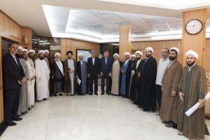 اجازه پنجه اندازی به چهره فرهنگی گیلان ندهیم
