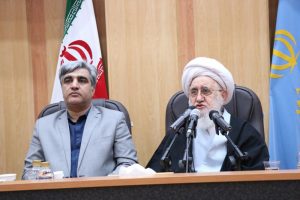 مسؤولان نماز را عزیزانه اقامه کنند