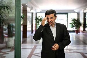 در دفتر احمدی‌نژاد چه می‌گذرد؟