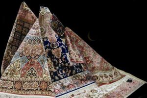 نمایش فرش نفیس تصویر حرم مطهر پیامبر اعظم ( ص)