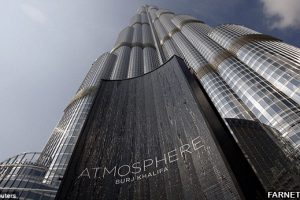 ساکنان ثروتمند بلندترین برج جهان دیرتر افطار می‌کنند