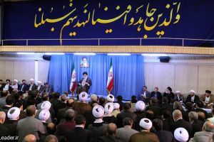 باید از منفیگرایی یا مثبتگرایی مطلق پرهیز شود