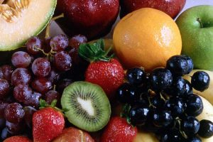 میوه ها را داخل کیسه های نایلونی در یخچال نگذارید