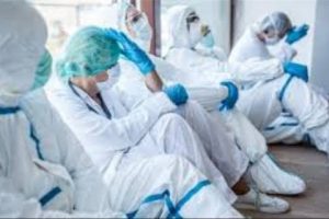 اولویت استخدام برای ۳۰۰ نفر از کادر درمانی فعال گیلان در مبارزه با کرونا در نظر گرفته شود