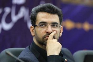 آقای جهرمی! درباره استخدامهای فامیلی خود توضیح دهید