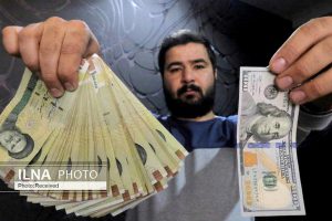 دلار ۲۰ هزار تومانی چه بر سر معیشت کارگران و فرودستان میآورد؟ / افزایش ۲۶ درصدی دستمزد خیلی زود بلعیده خواهد شد
