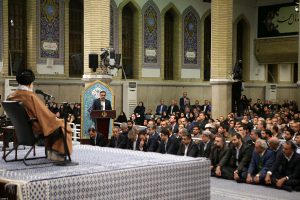 دشمن را در همه عرصهها عقب زدیم؛ در جنگ اقتصادی نیز عقب خواهیم زد