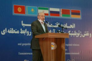 تحلیل سرلشکر رحیمصفوی از نشانههای افول قدرت سیاسی آمریکا / شاهد پیدایش قدرتهای جدید در مقیاس منطقهای و قارهای هستیم