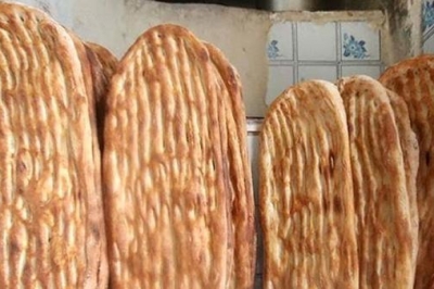 کیفیت نان هر روز بدتر از دیروز در نانوایی های نیمه تعطیل رشت