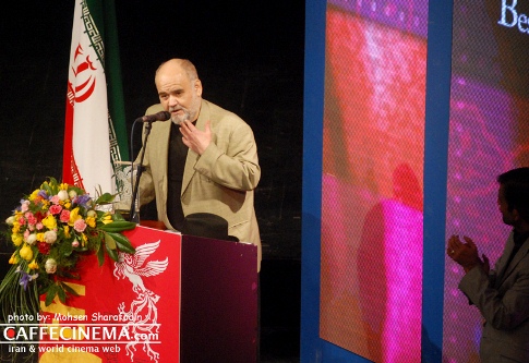 اکبر عبدی در سی‌امین جشنواره فیلم فجر برنده جایزه بهترین بازیگر نقش مکمل مرد شد