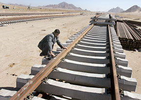 پیشرفت ۶۰ درصدی زیرسازی راه‌آهن قزوین‌-رشت